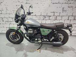 2021 Moto Guzzi V9 Bobber V9 Green