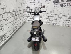 2021 Moto Guzzi V9 Bobber V9 Green