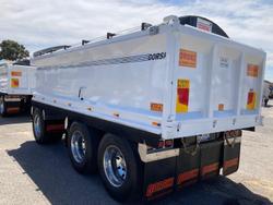 2024 Freightliner Cascadia 116 Tipper White