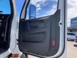 2024 Freightliner Cascadia 116 Tipper White