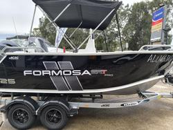 2023 Formosa SRT 525 Side Console