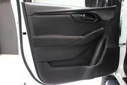 2020 Isuzu D-MAX SX MY19 4X4 Dual Range Splash White
