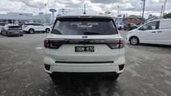 2024 Ford Everest Platinum