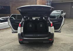 2020 Peugeot 5008 GT Line P87 MY20 Pearl White