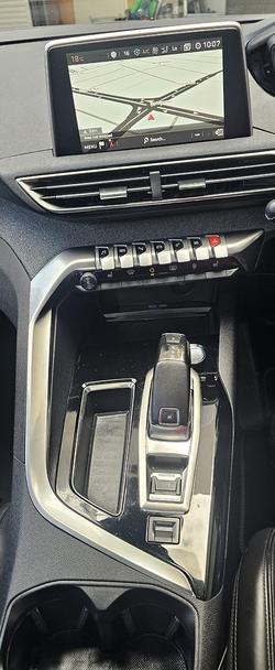 2020 Peugeot 5008 GT Line P87 MY20 Pearl White