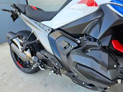 2026 BMW Motorrad 2026 BMW 1300CC R 1300 R LIGHT WHITE