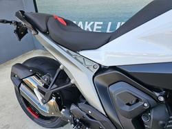 2026 BMW Motorrad 2026 BMW 1300CC R 1300 R LIGHT WHITE