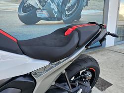 2026 BMW Motorrad 2026 BMW 1300CC R 1300 R LIGHT WHITE