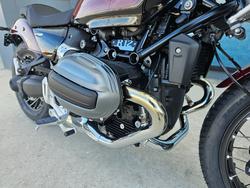2025 BMW Motorrad R 12 Red