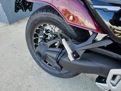 2025 BMW Motorrad R 12 Red