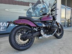 2025 BMW Motorrad R 12 Red