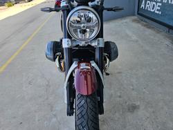 2025 BMW Motorrad R 12 Red
