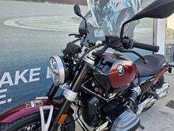 2025 BMW Motorrad R 12 Red