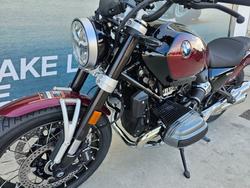 2025 BMW Motorrad R 12 Red