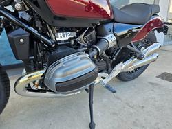 2025 BMW Motorrad R 12 Red