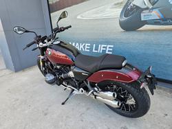 2025 BMW Motorrad R 12 Red