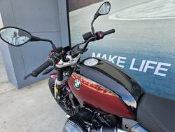 2025 BMW Motorrad R 12 Red