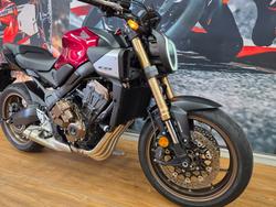 2024 Honda CB650RAC RED