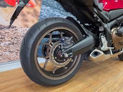 2024 Honda CB650RAC RED