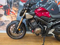 2024 Honda CB650RAC RED