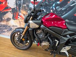 2024 Honda CB650RAC RED