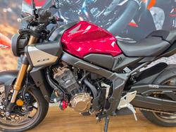 2024 Honda CB650RAC RED