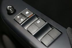 2025 Toyota Hilux SR