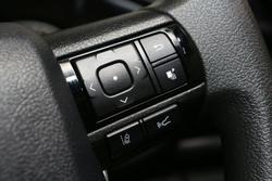 2025 Toyota Hilux SR