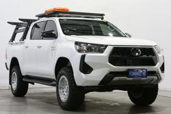 2025 Toyota Hilux SR