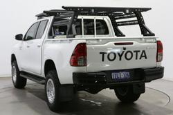 2025 Toyota Hilux SR