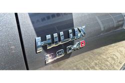2021 Toyota
                Hilux SR5