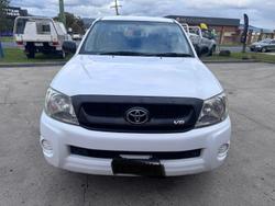2009 Toyota Hilux SR GGN15R MY09 4x2 Glacier White