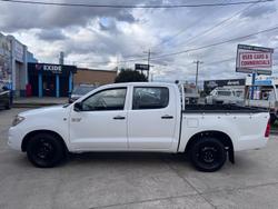 2009 Toyota Hilux SR GGN15R MY09 4x2 Glacier White
