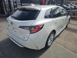 2021 Toyota Corolla Touring WxB Hybrid ZWE211W White