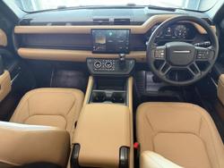 2025 Land Rover
                Defender 110 P400 X-Dynamic HSE