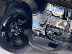 2025 Land Rover
                Defender 110 P400 X-Dynamic HSE