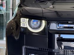 2025 Land Rover
                Defender 110 P400 X-Dynamic HSE