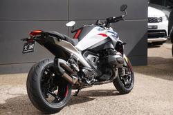 2025 BMW R 1300 R Performance