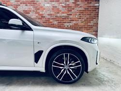 2024 BMW X5 xDrive30d M Sport G05 LCI 4X4 Constant Mineral White