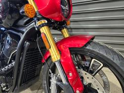 2025 INDIAN SCOUT 101 LIMITED SUNSET RED METALLIC