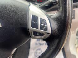 2011 Mitsubishi Triton GL-R MN MY11 4X4 Dual Range White
