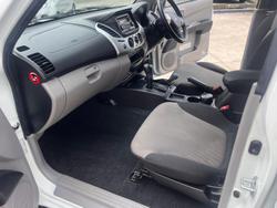 2011 Mitsubishi Triton GL-R MN MY11 4X4 Dual Range White