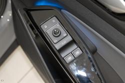 2025 Volkswagen ID.4 Pro E2 MY25 Moonstone Grey/Black Roof
