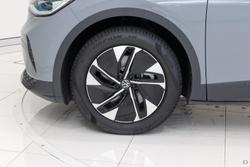 2025 Volkswagen ID.4 Pro E2 MY25 Moonstone Grey/Black Roof