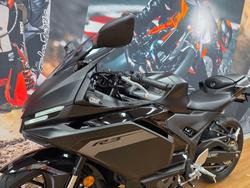 2025 Yamaha YZF-R3 Black
