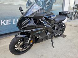 2023 Yamaha YZF-R7LA Black