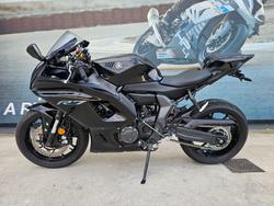 2023 Yamaha YZF-R7LA Black