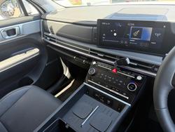 2025 Hyundai
                Santa Fe Hybrid Elite