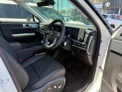 2025 Hyundai
                Santa Fe Hybrid Elite