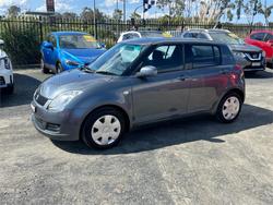 2010 SUZUKI
                SWIFT 